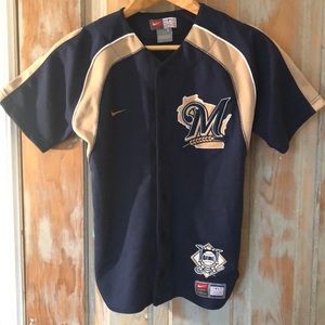Milwaukee Brewer Size Small Button Up Jersey